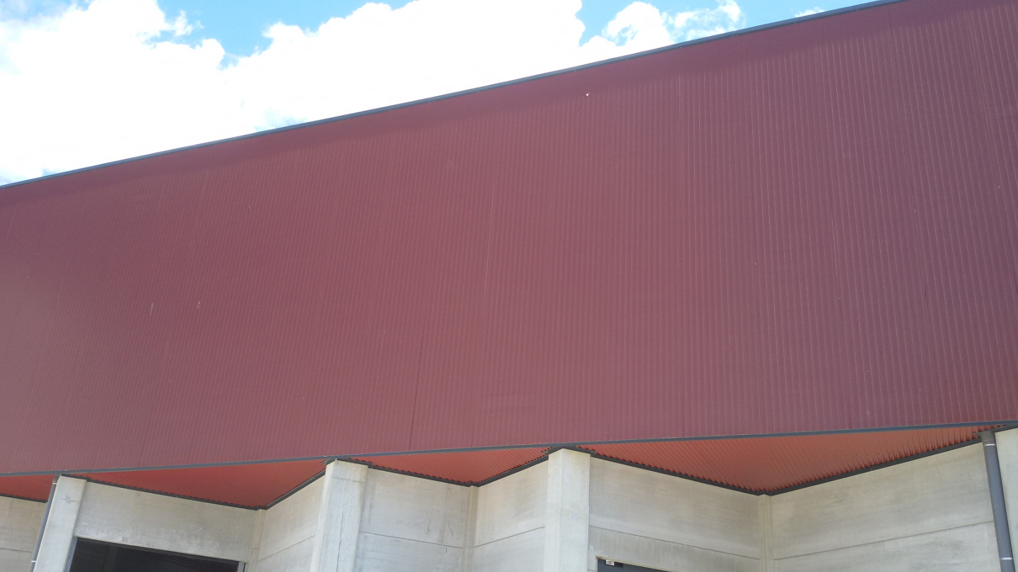 FACHADA PANEL SANDWICH + FALSO TECHO MINIONDA